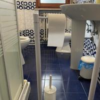 Porta asciugamani e porta carta igenica