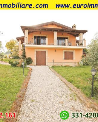 Villa singola vista mare con parco esclusivo