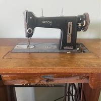 Macchina da cucire Necchi BF Serie Nova – Vintage