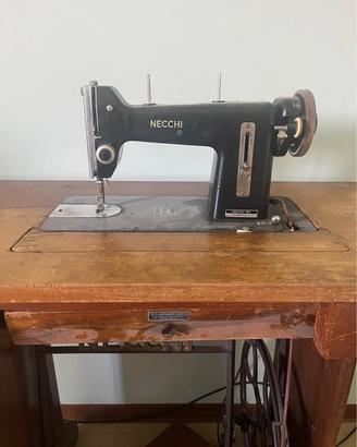 Macchina da cucire Necchi BF Serie Nova – Vintage