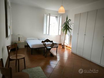 Imola centro . 2 posti letto