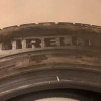 Treno gomme invernali quasi nuove