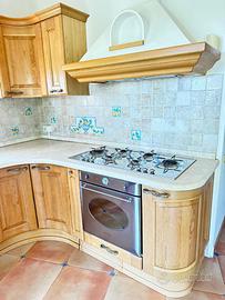 Cucina in ciliegio completa di elettrodomestici