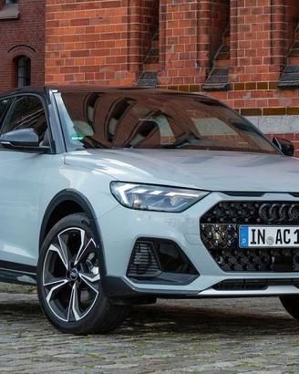 Audi A1 citycarver per ricambi