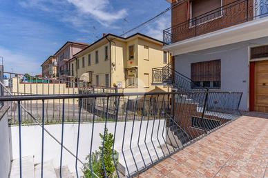 3 LOCALI A FERRARA