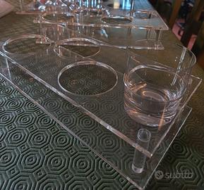 Vassoi portabicchieri in plexiglass
