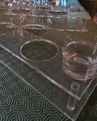 Vassoi portabicchieri in plexiglass