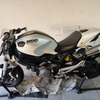 Ducati Monster 696 limited edition