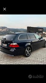 Auto BMW 530