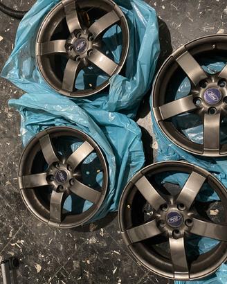 Cerchi in lega ford