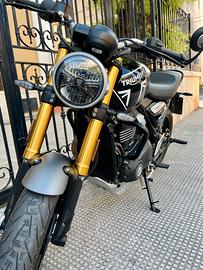 Triumph speed 400cc 40cv ABS nera