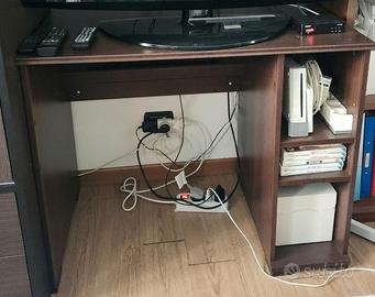 scrittoio ikea marrone nero