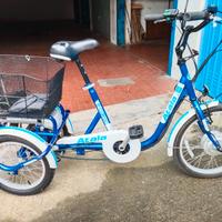 triciclo Atala a pedalata assistita
