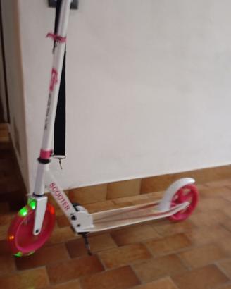 Monopattino per bambina