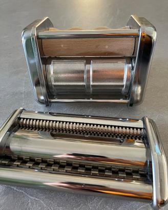 sfogliatrice-tirapasta Imperia con accessori