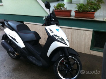 Peugeot geopolis Rs 300