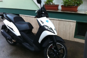 Peugeot geopolis Rs 300