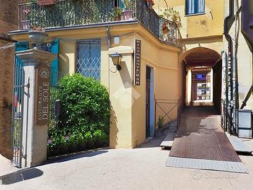 NEGOZIO A PERUGIA