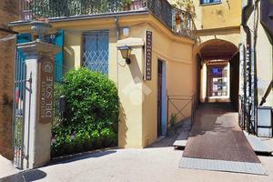 NEGOZIO A PERUGIA