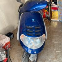 Piaggio hexagon 125