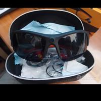 Occhiali con videocamera 