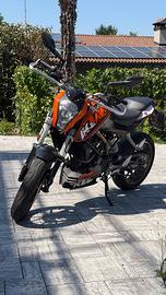 KTM Duke 125 2011