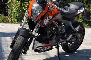 KTM Duke 125 2011