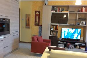 Appartamento 2 locali con  garage e cantina