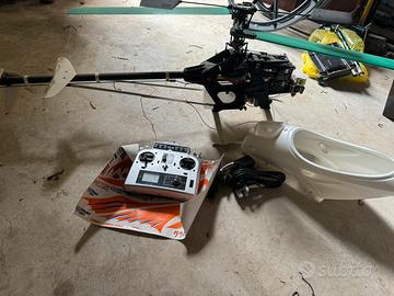 Elicottero radiocomandato con motore a scoppio
