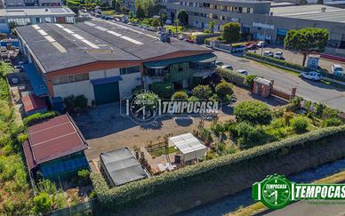 SPLENDIDA SOLUZIONE INDIPENDENTE CON E MAGAZZINO E