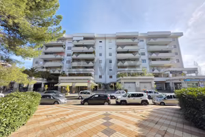 Locale Commerciale - Rende