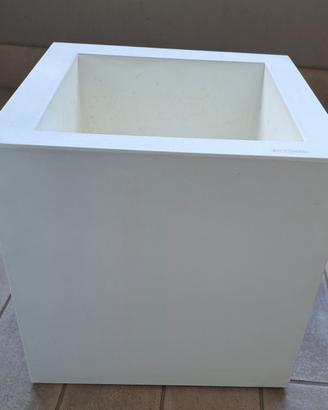 VASO CUBO BIANCO RESINA 4O CM -X INTERNO O ESTERNO