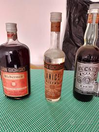 Tre bottiglie di liquore degli anni 50/60