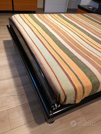 Letto matrimoniale con cassettone