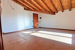 2 LOCALI A BAGNOLO SAN VITO