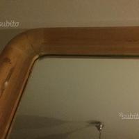 Specchi con cornice in legno