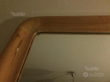 Specchi con cornice in legno