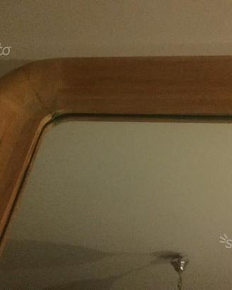 Specchi con cornice in legno