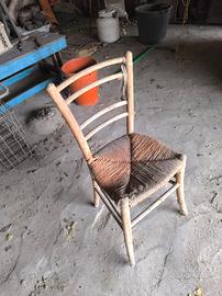 sedia in legno e paglia