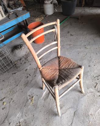 sedia in legno e paglia