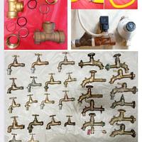 Rubinetti antichi, raccordi a T e altro per gas