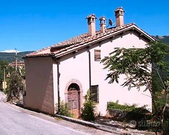 Porzione di casaletto ristrutturato in Valnerina