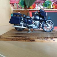 MOTO GUZZI V7 CARABINIERI SCALA 1:15 MOTO IN METAL
