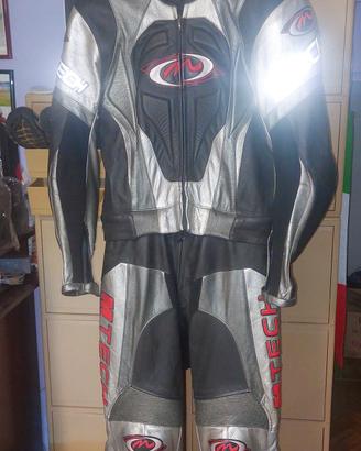 tuta divisibile tg52