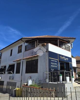 6 LOCALI A CASAL VELINO
