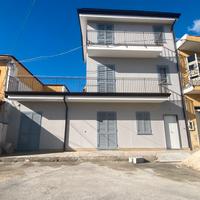 Proprietà di tre piani