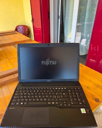 Fujitsu LIFEBOOK A Series computer portatile