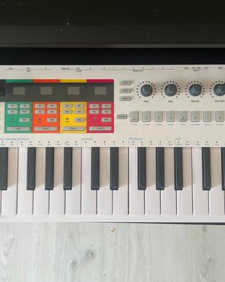 Arturia KeyStep Pro Controller MIDI 37 Tasti