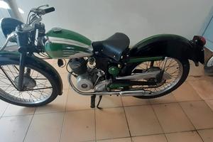 moto  benelli  letizia  anni  45moto l