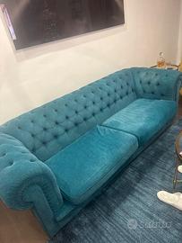 Divano chesterfield